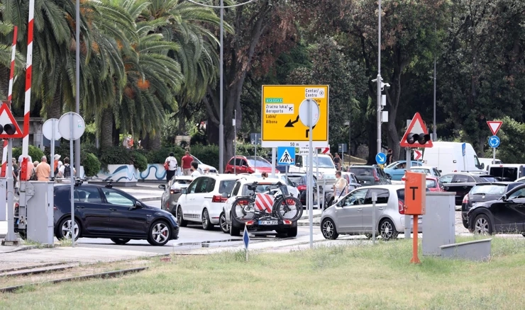 Problemi s parkingom u Puli