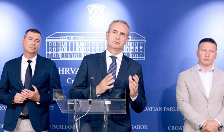 HDZ: Oporba neće uspjeti u zahtjevu za opozivom Vlade