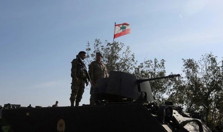 Libanonski vojnici u vojnom vozilu blizu granice s Izraelom, arhivska fotografija