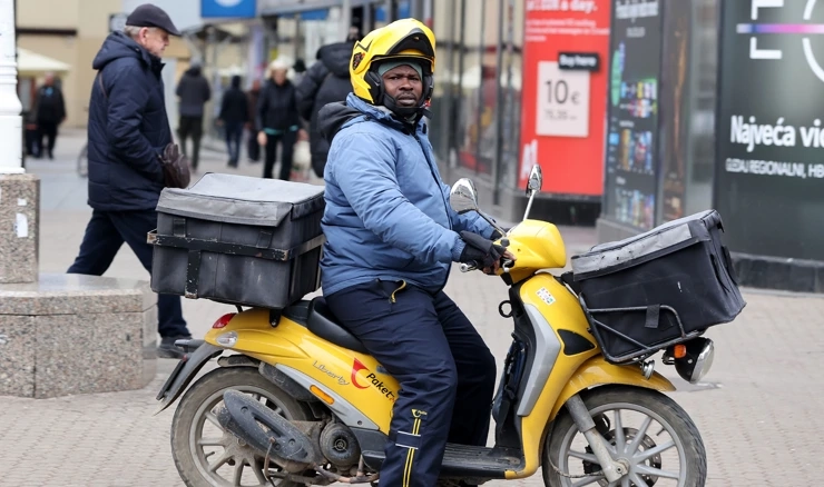 U Hrvatskoj najugroženiji migranti dostavljači