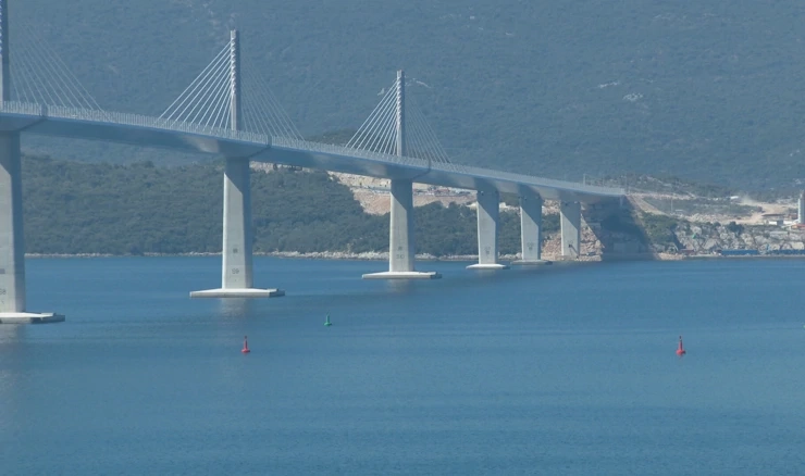 Pelješki most