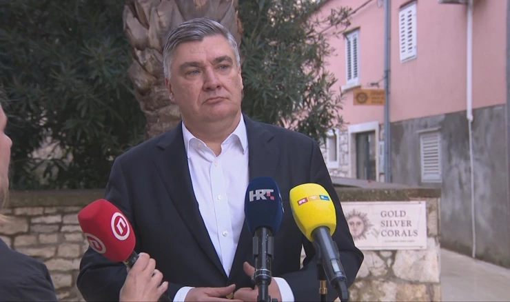 Zoran Milanović na svečanoj sjednici u povodu općine Vela Luke