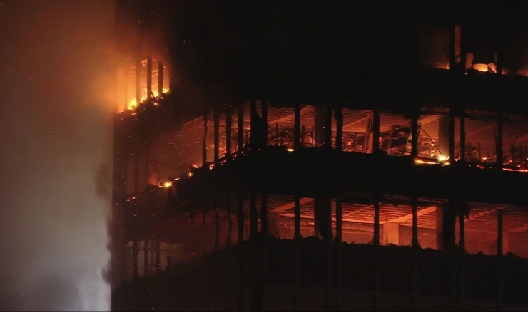 Zgrada Vjesnika u plamenu