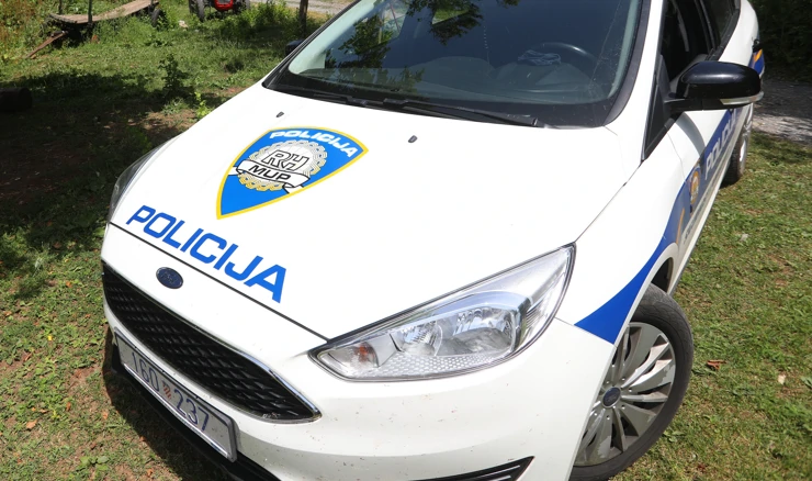 Smrtno stradao 28-godišnjak radeći za strojem na farmi muznih krava