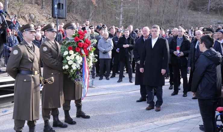 Zoran Milanović na obilježavanju 30. godišnjice vojne akcije Hrvatske vojske "Peruća"