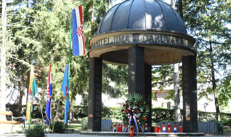 Spomenik braniteljima Daruvara 