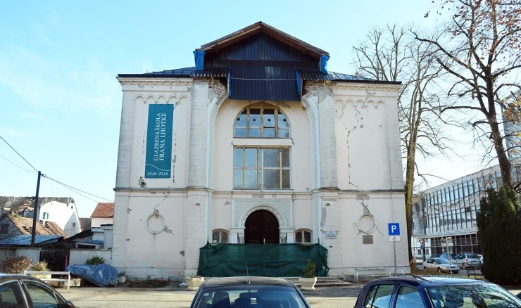 Glazbena škola Frana Lhotke Sisak