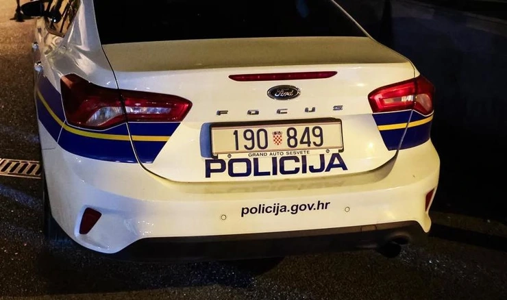 U slijetanju vozila slovenskih oznaka na A1 kod Ogulina poginula suvozačica