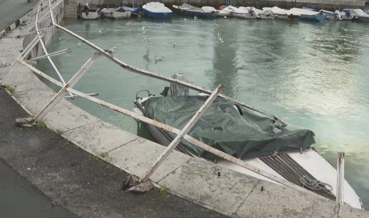 Auto sletio u "Mrtvi kanal"