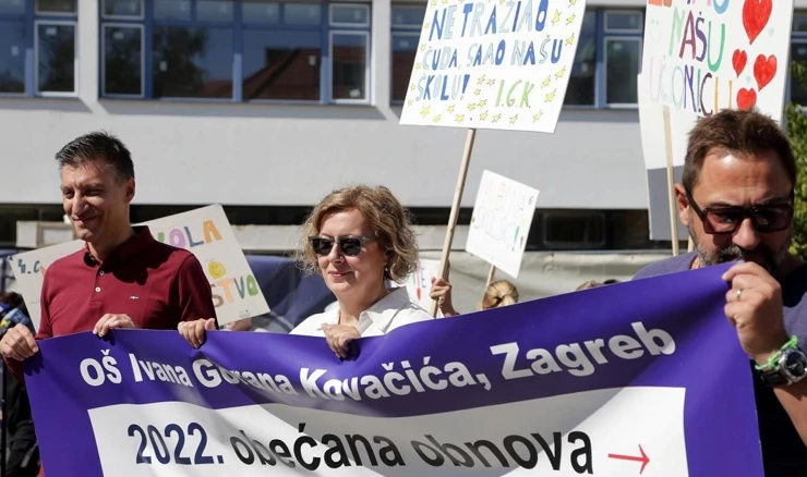 Prosvjed roditelja učenik zagrebačke OŠ Ivana Gorana Kovačića