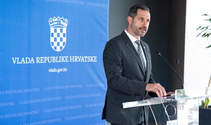 Ministar Tonči Glavina zahvalio se Mateši na dugogodišnjem radu u razvijanju hrvatskog sporta