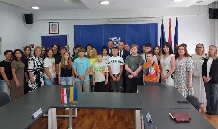 Medved primio udovice ukrajinskih branitelja