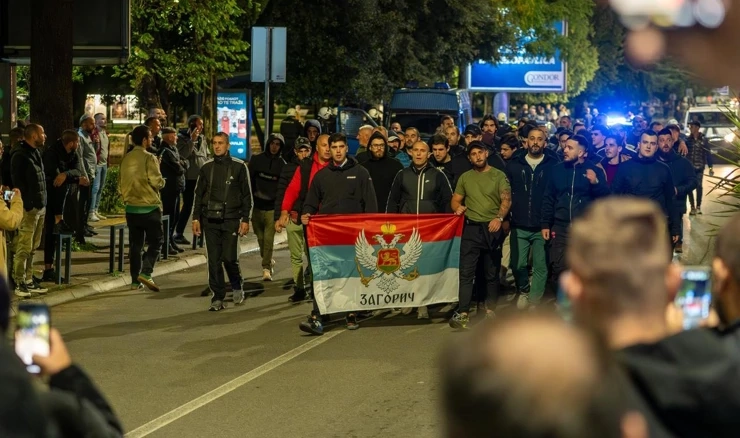 Stotine građana prosvjeduje ispred zgrade Vlade Crne Gore