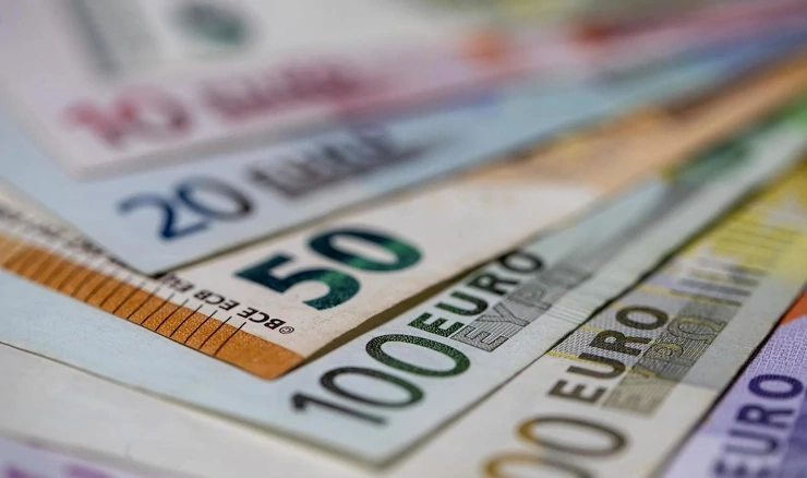 Euro slavi 25. rođendan