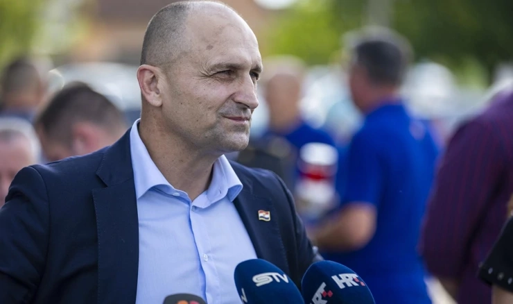 Ministar Ivan Anušić