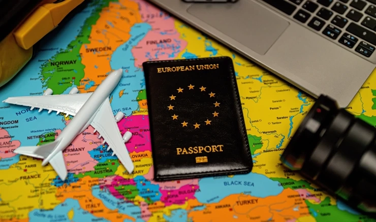 AfD za drastično smanjenje Europske komisije i za zatvaranje EU-a za useljenike