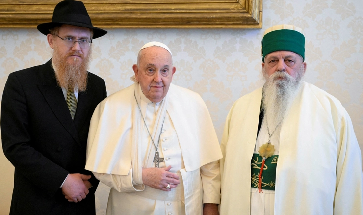 Papa Franjo pretrpio kontuziju desne podlaktice 