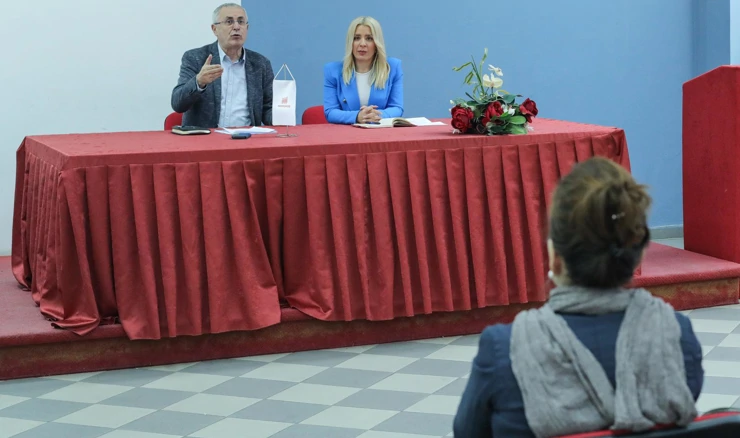 Konferencija za medije na temu "Slab interes ucitelja za cjelodnevnu skolu (razlozi, posljedice i stajalista sindikata)