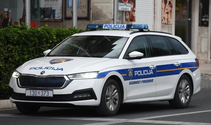 Policija