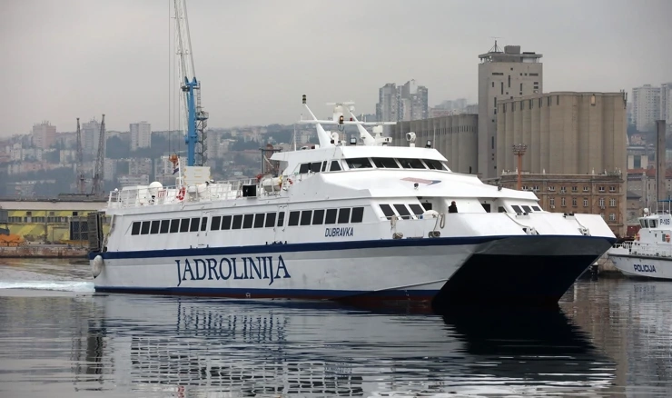 Katamaran, arhivska fotografija