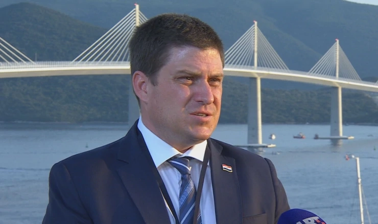 Ministar Oleg Butković