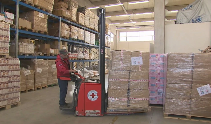Zalihe u skladištu Crvenog križa brzo se prazne