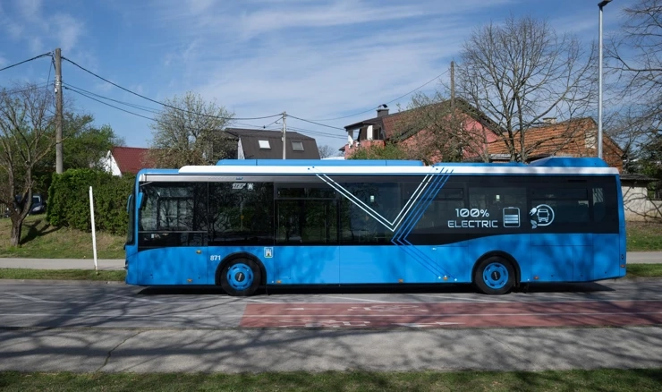 Električni autobus