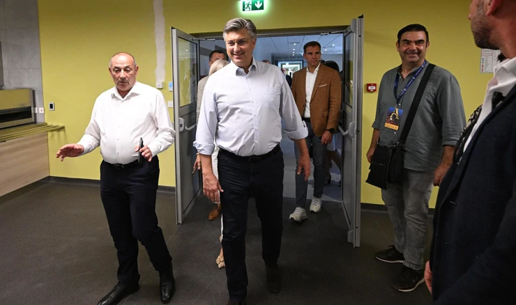 Premijer Plenković obišao novoizgrađeni Veteranski centar u Sinju