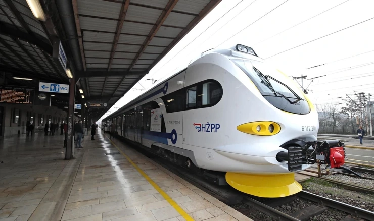 Vožnja prvim vlakom kojeg je Končar isporučio HŽ-u 