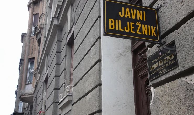 Javnobilježnički ured