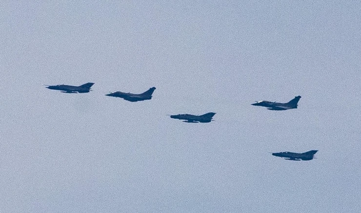Zajednički letovi hrvatskih MiG-ova 21 i francuskih Rafalea u Hrvatskoj