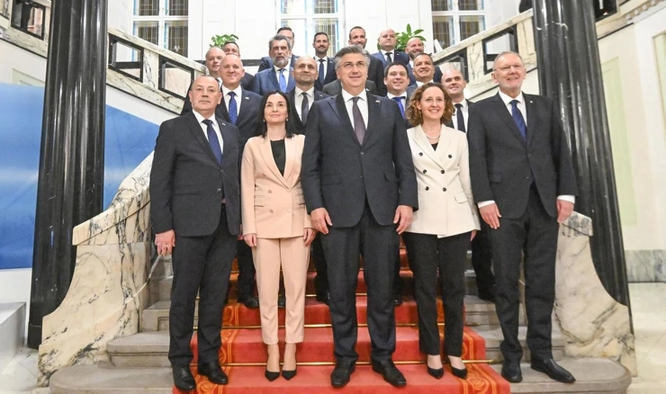 Svjetske agencije: Nova vlada desnija, ne očekuju se velike promjene