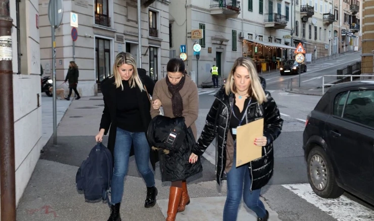 Uhićena pročelnica Grada Vrbovskog i troje policajaca