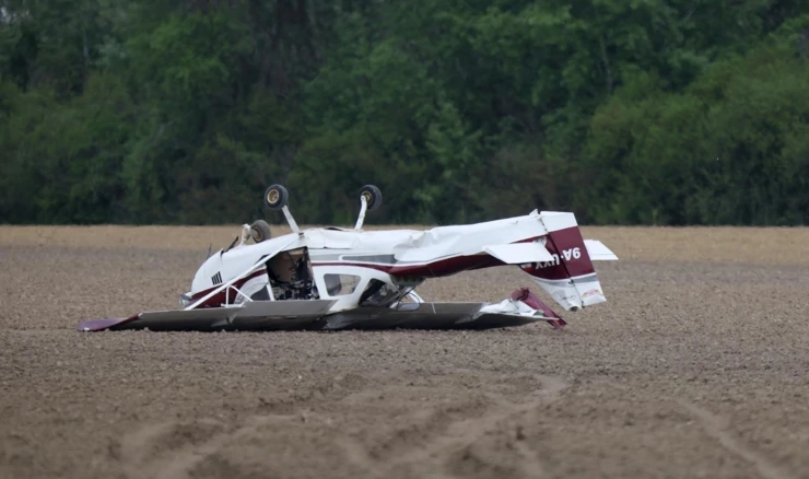 Avion prisilno sletio kod Ivankova, pilot u bolnici
