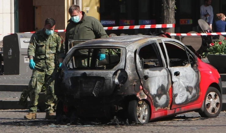 Auto se zapalio u središtu Amsterdama nakon eksplozije