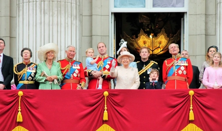 Monarhija iscrpljena i prorijeđena