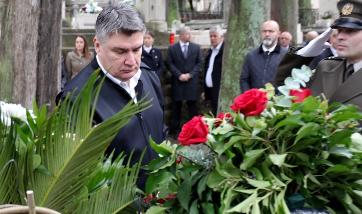 Predsjednik Milanović položio vijenac hrvatskim braniteljima