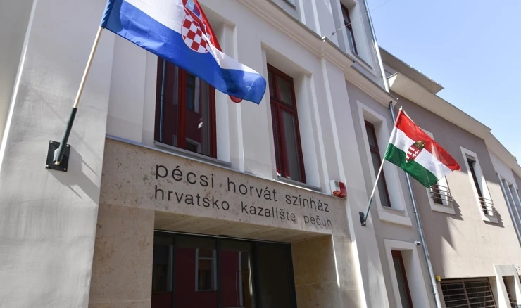 Za Hrvatsko kazalište u Pečuhu osigurano je 100.000 €