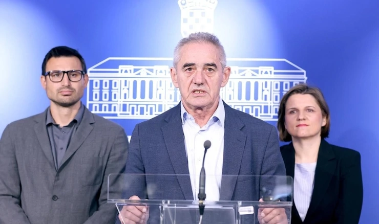 Bakić je istaknuo kako su prijedlozi Vlade reaktivni