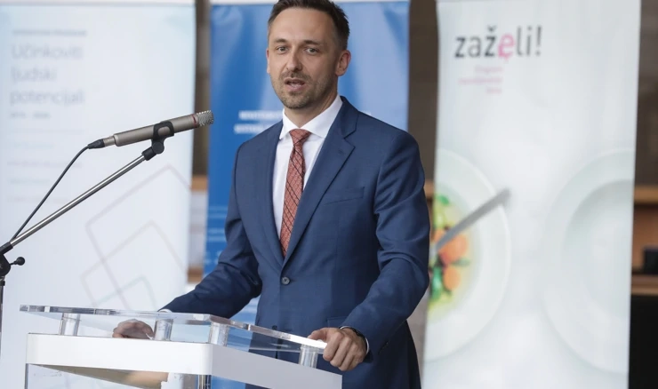 Plenković i Piletić uručili ugovore iz Poziva "Zaželi u srpnju 