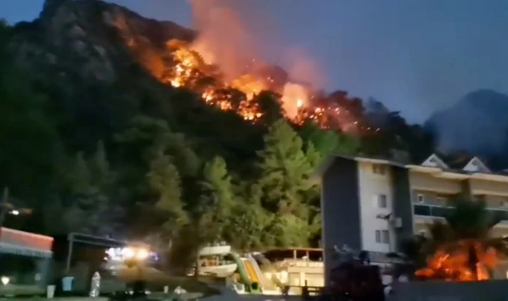 Turskom i dalje bjesne smrtonosni požari