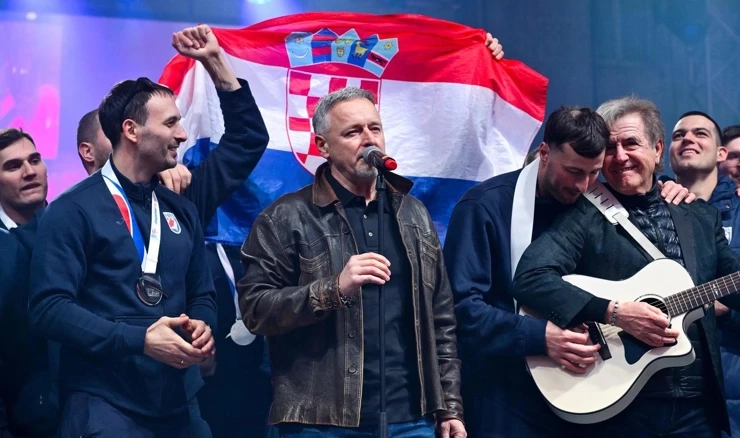 Rukometaši s Thompsonom na dočeku u veljači 2025.