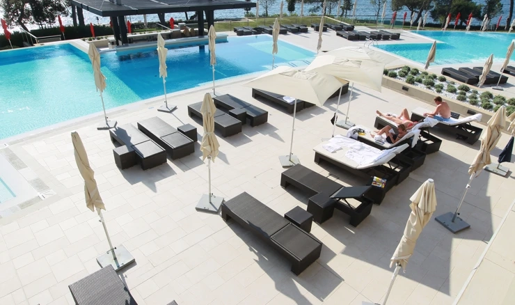 Kemijska reakcija kod održavanja bazena u porečkom hotelu