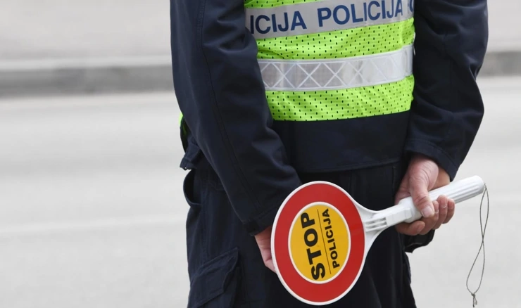 "Pobjegao" iz samoizolacije i covidom zarazio dvoje prometnih policajaca