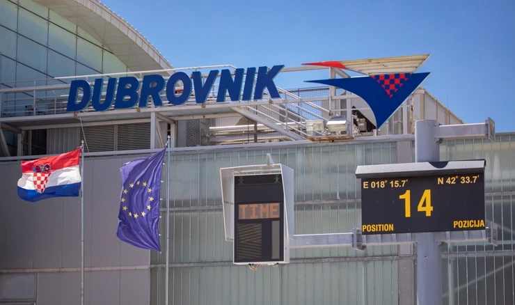 Austrijanka bijegom avionom htjela izbjeći plaćanje 4800 eura za stomatološke usluge