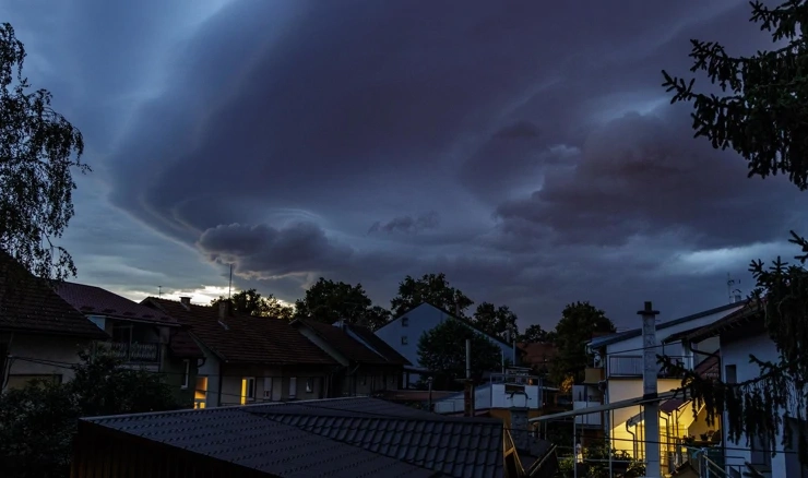 Oblaci iznad Zagreba