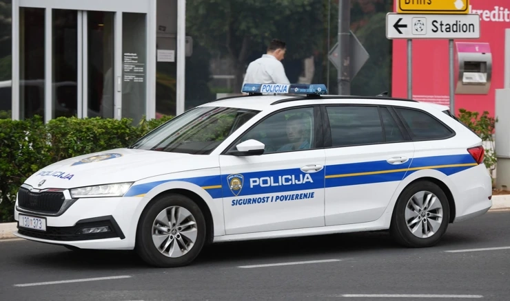 Policijsko vozilo 