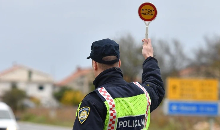 Policija i Državni inspektorat u nadzoru dostavnih i taksi vozila te vozača