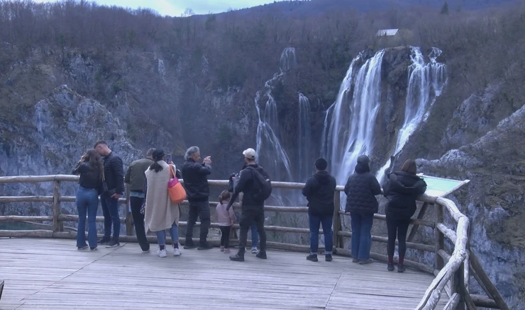 Posjet Plitvičkim jezerima po iznimno popularnim cijenama