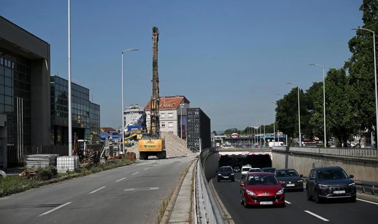 Raščišćavanje ostataka Vjesnikova nebodera